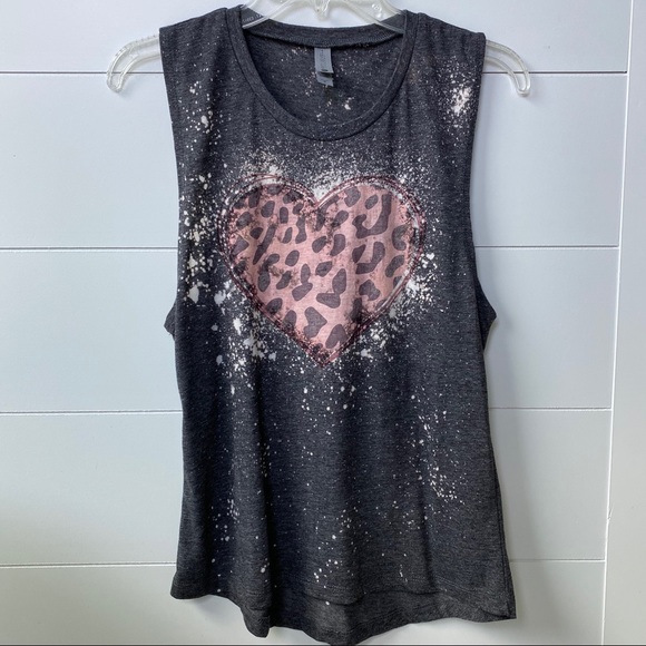 Leopard heart distressed graphic tee muscle tank - Picture 3 of 8